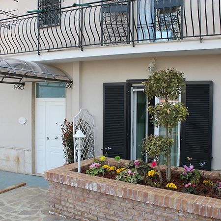 Il Giardino Dei Glicini Ercolano Exterior foto