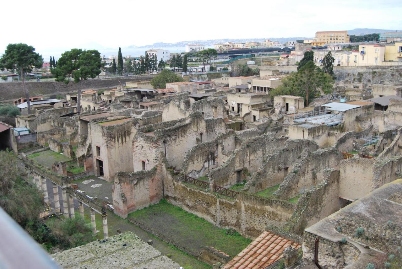 Il Giardino Dei Glicini Ercolano Exterior foto